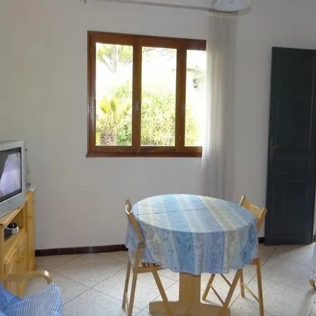 House 2 Chambres Entouree De Verdure בית נופש